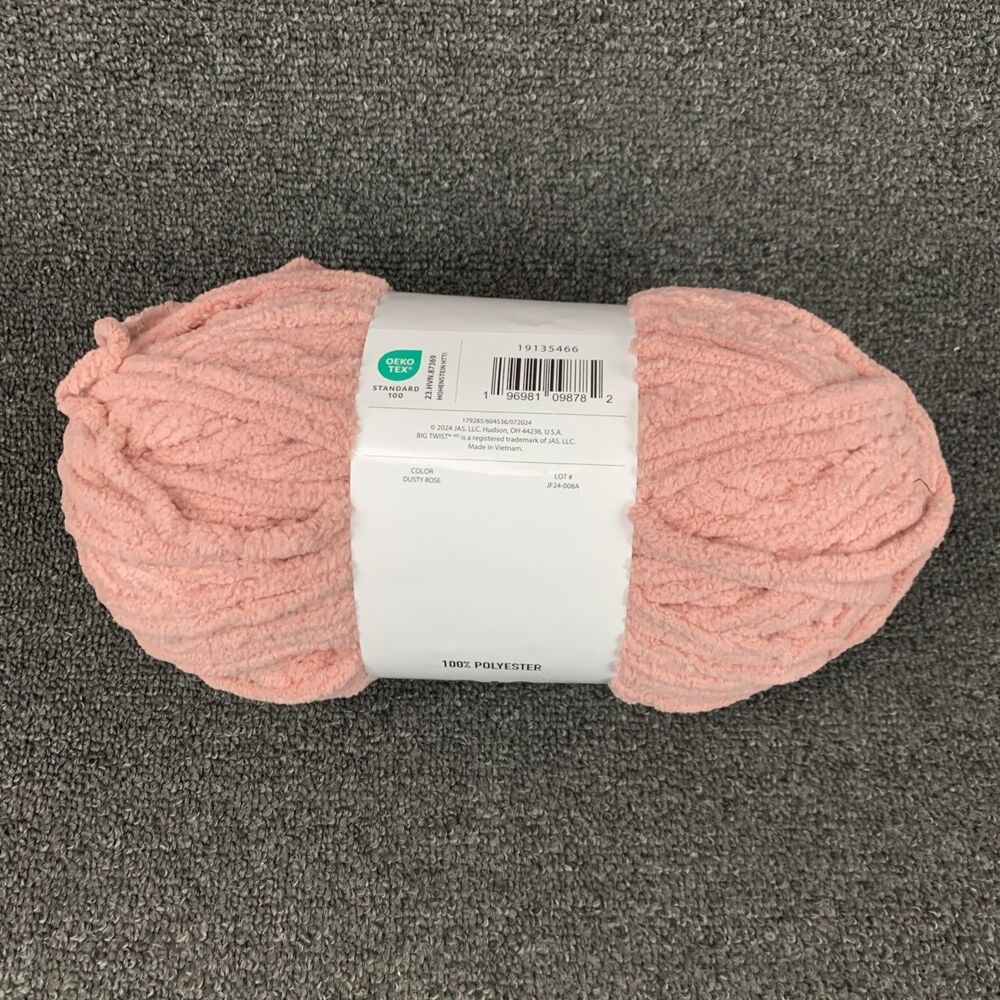 Big Twist Plush Dusty Rose Yarn 153yds 10.5oz Super Bulky (6) Skein Discontinued - Picture 5 of 6